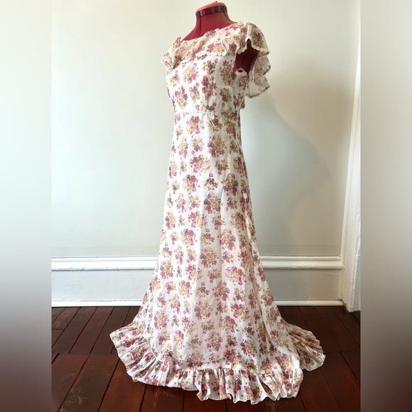 Vintage Dresses & Skirts - Vintage Prairie Dress, Sylvia Ann, Floral Print, Bohemian Style, 1970s, Small